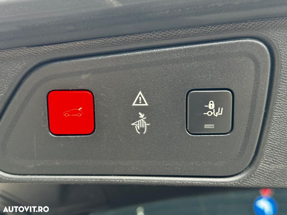Peugeot 3008 1.6 BlueHDI S&S EAT6 GT-Line - 23