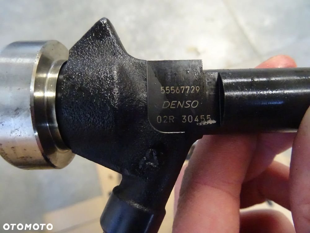 Wtyskiwacze Opel Astra J 1.7 cdti Denso 55567729 - 3