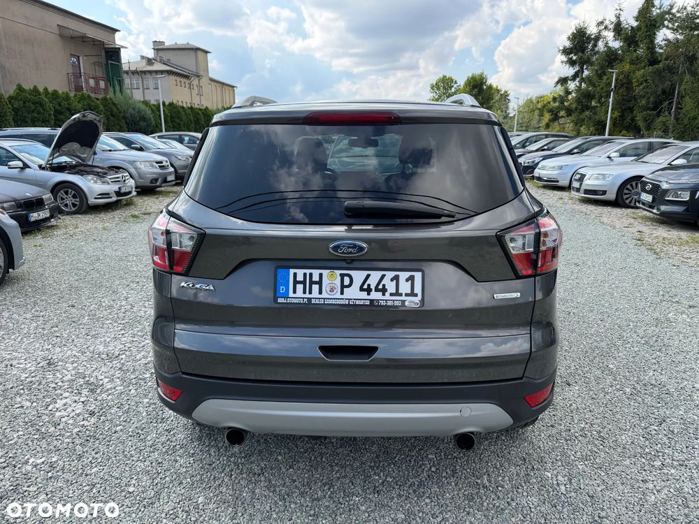 Ford Kuga 1.5 EcoBoost 2x4 Titanium - 6
