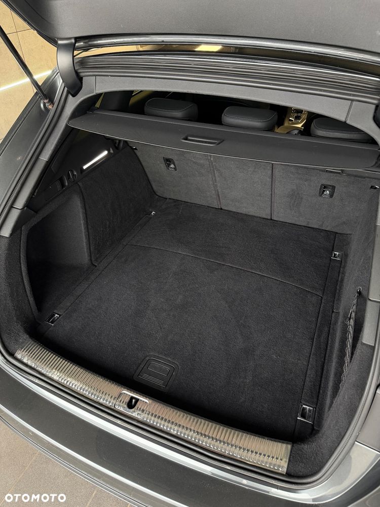 Audi A4 Avant 2.0 TDI ultra S tronic sport - 23