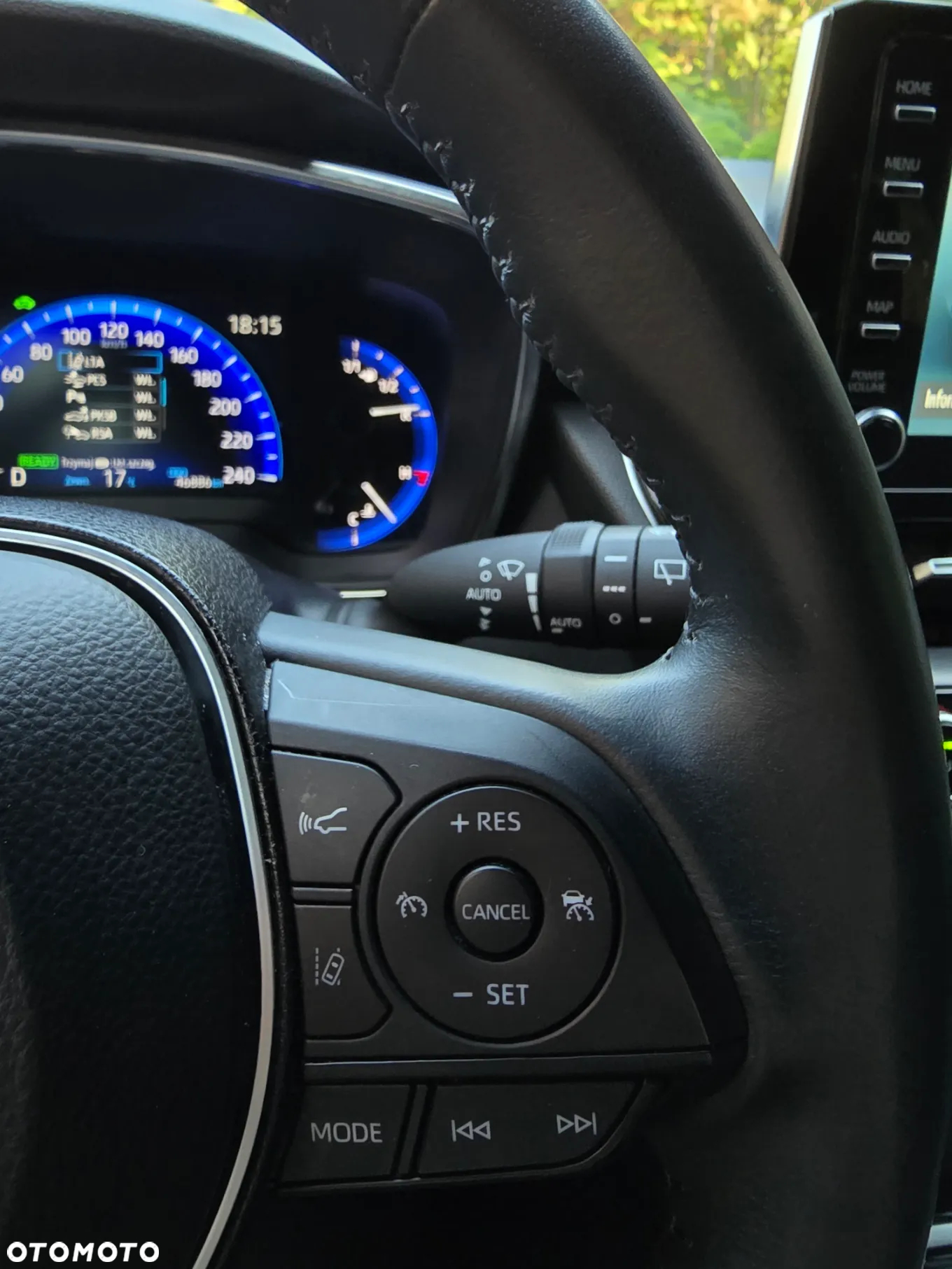 Toyota Corolla 1.8 Hybrid Comfort - 19