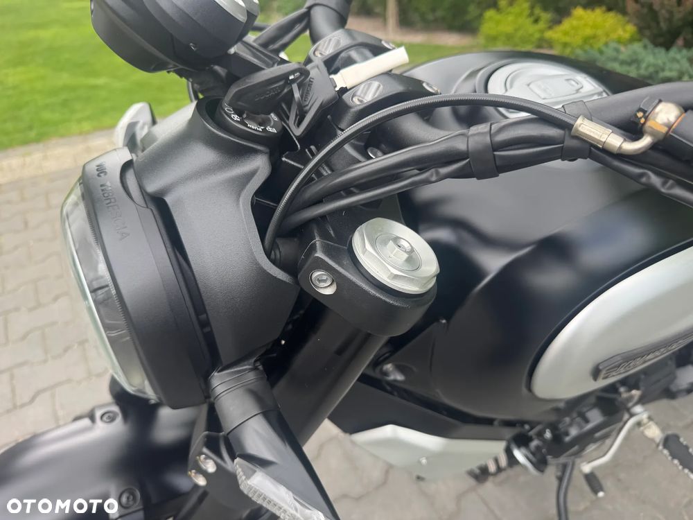 Ducati Scrambler - 32