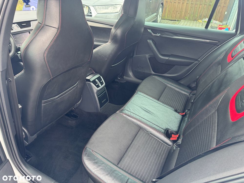 Skoda Octavia 2.0 TDI (Green tec) RS - 13
