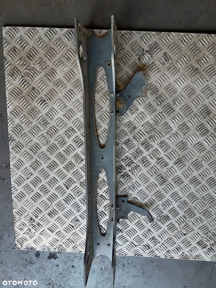 BELKA WSPORNIK DAF LF EURO 6 17.5 - 1