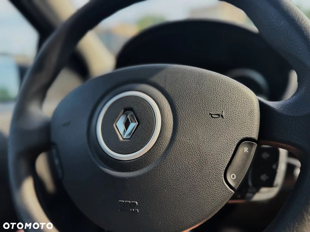 Renault Clio - 13