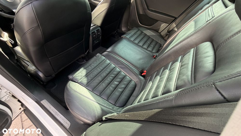 Volkswagen Passat Alltrack - 12
