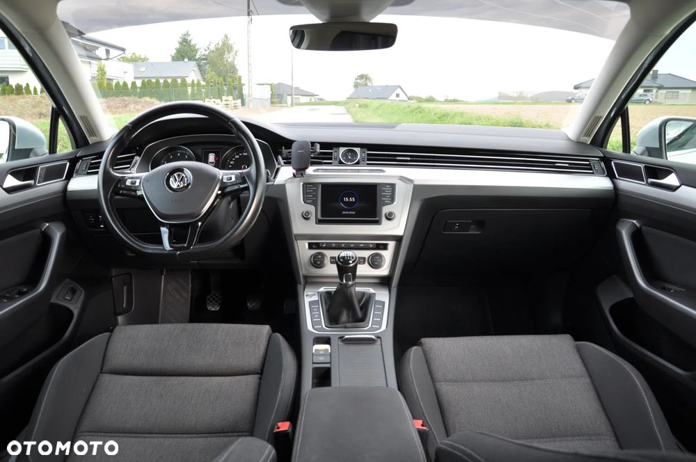 Volkswagen Passat - 10