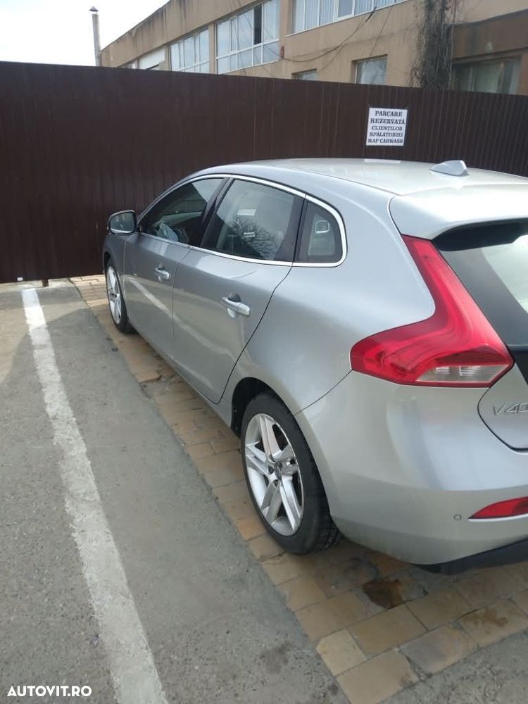 Volvo V40 D2 Aut. Basic - 3