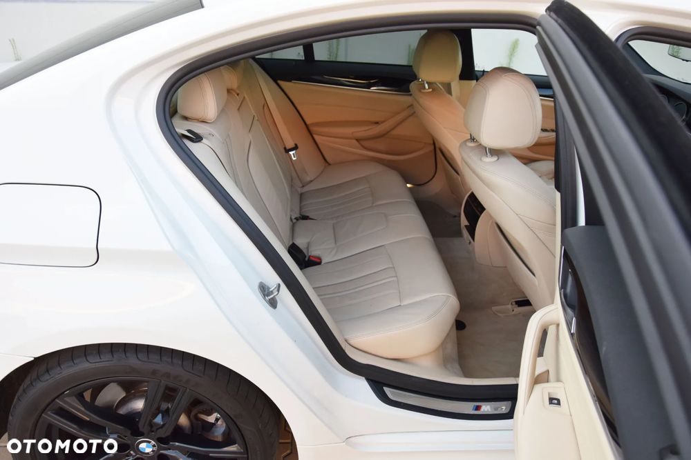 BMW Seria 5 520d xDrive Sport Line sport - 31