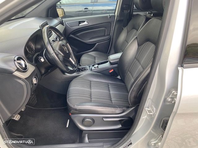 Mercedes-Benz B 180 d AMG Line - 4