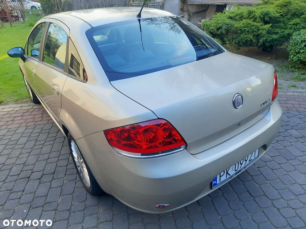 Fiat Linea 1.4 Fresh - 12