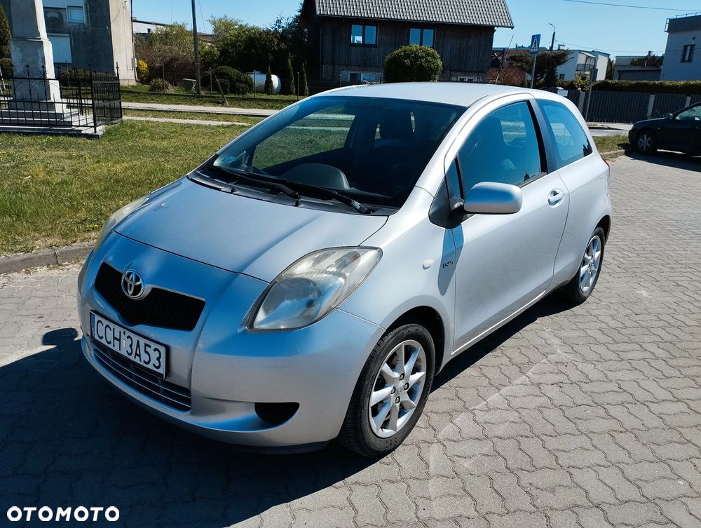 Toyota Yaris 1.4 D-4D Sol - 1