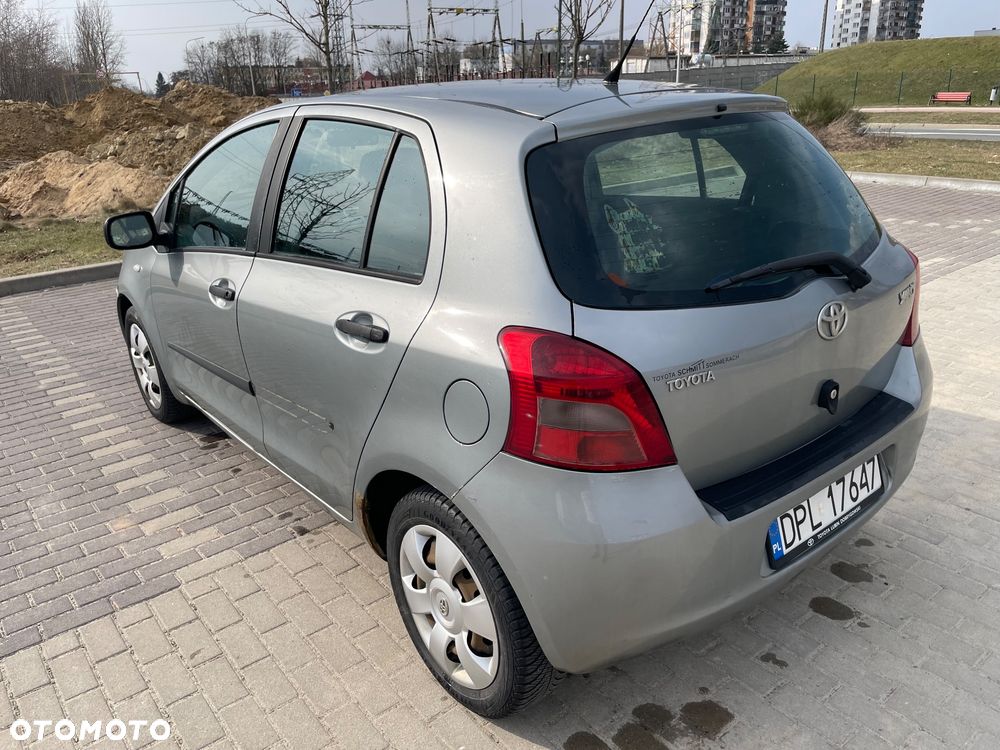 Toyota Yaris 1.3 Luna A/C - 5