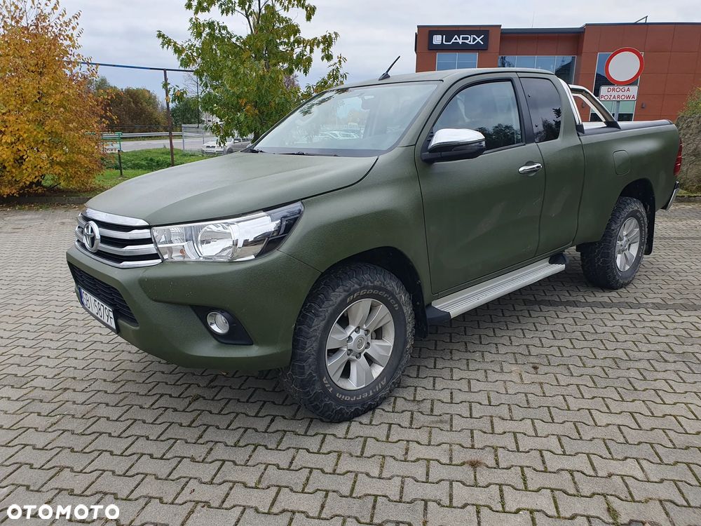 Toyota Hilux 2.4 D-4D Extra Cab DLX 4x4 - 8