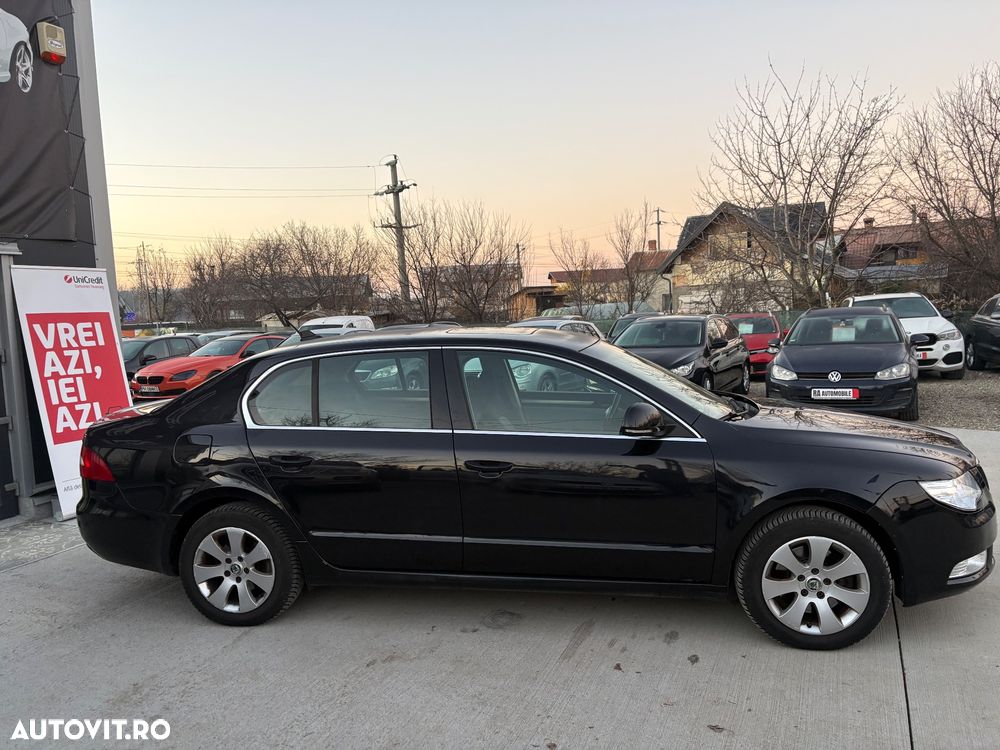 Skoda Superb 2.0 TDI DSG Elegance - 4