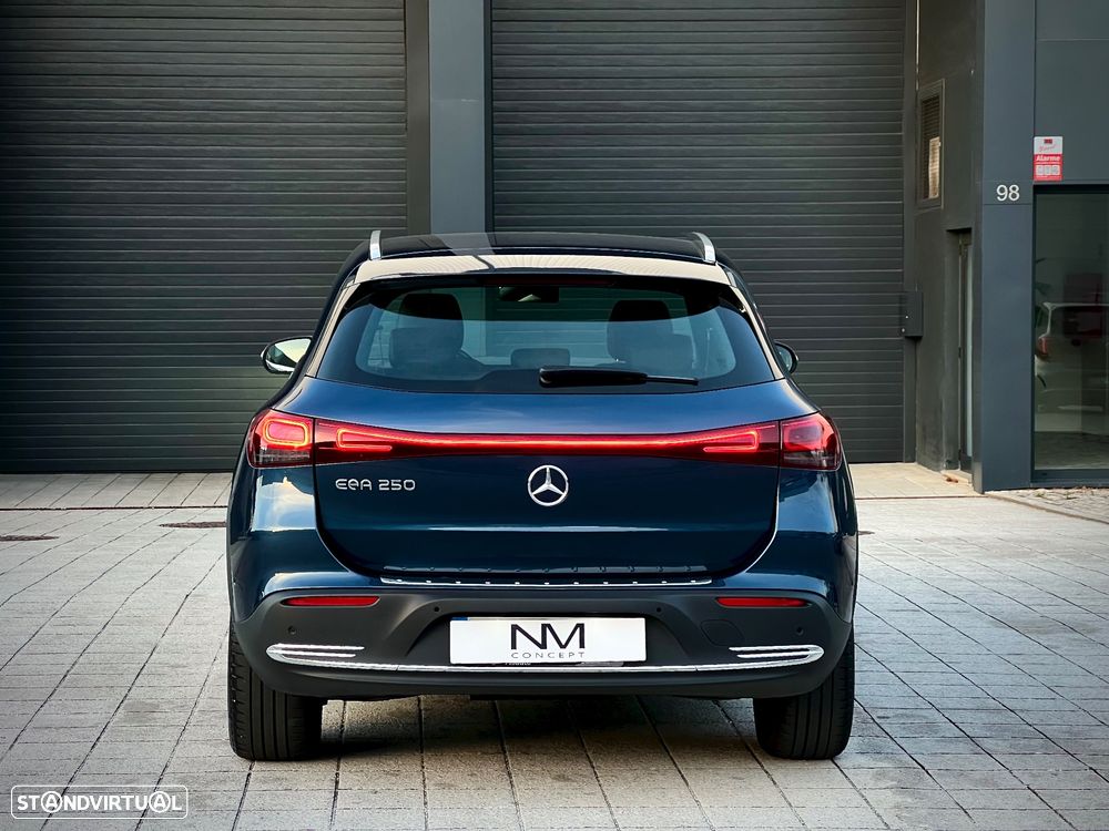 Mercedes-Benz EQA - 9