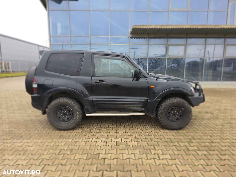 Mitsubishi Pajero - 3