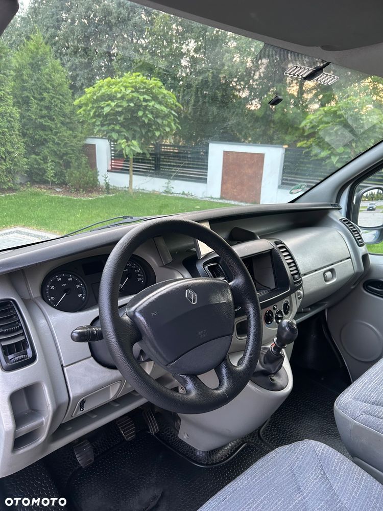 Renault Trafic - 12