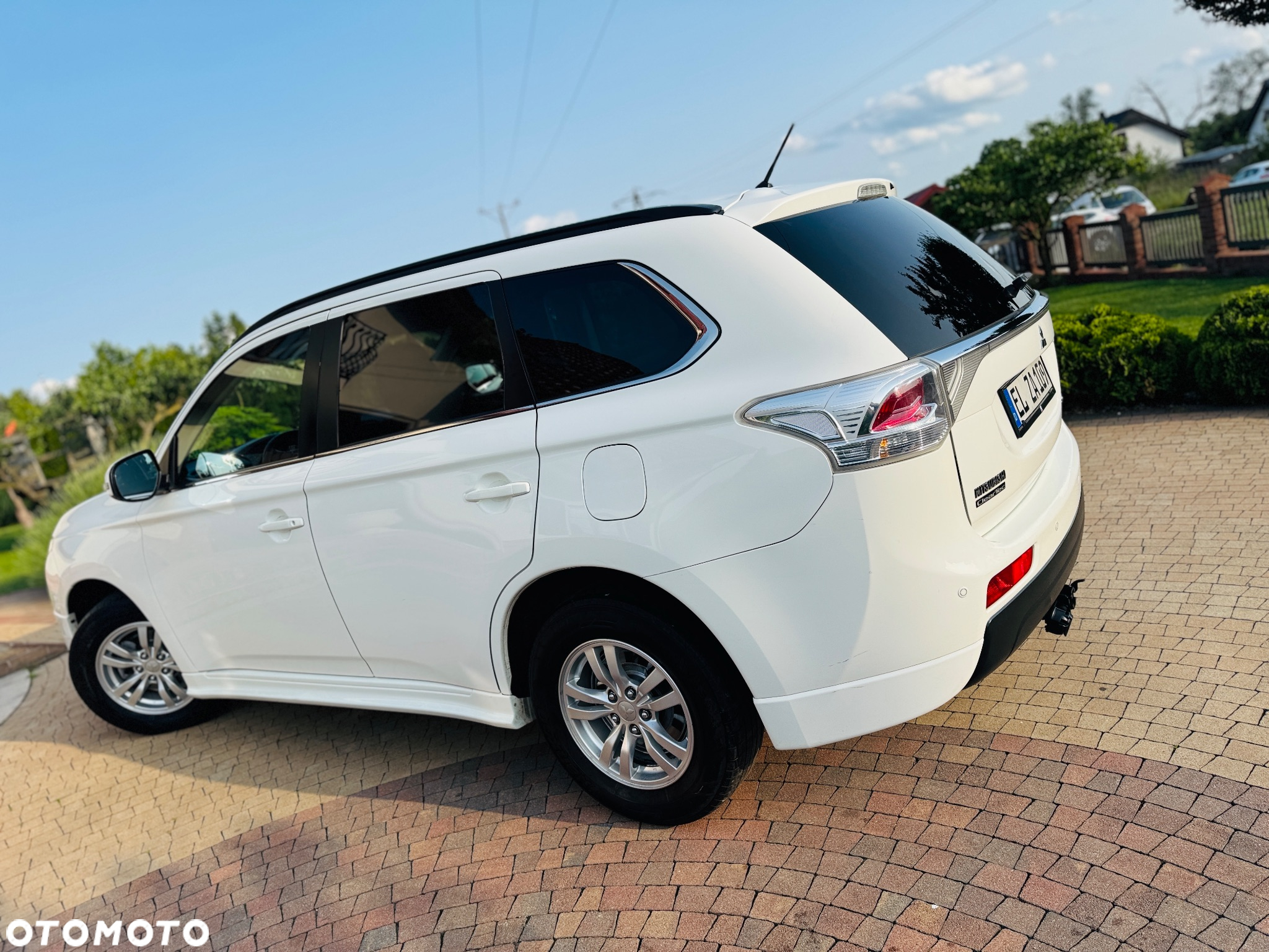 Mitsubishi Outlander 2.0 Intense + Navi 4WD CVT - 3
