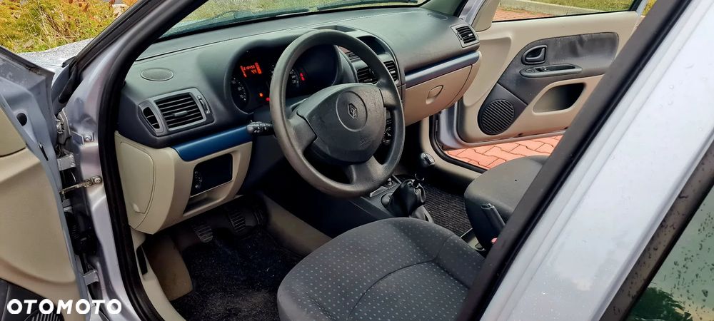 Renault Clio 1.2 16V Confort Dynamique - 14