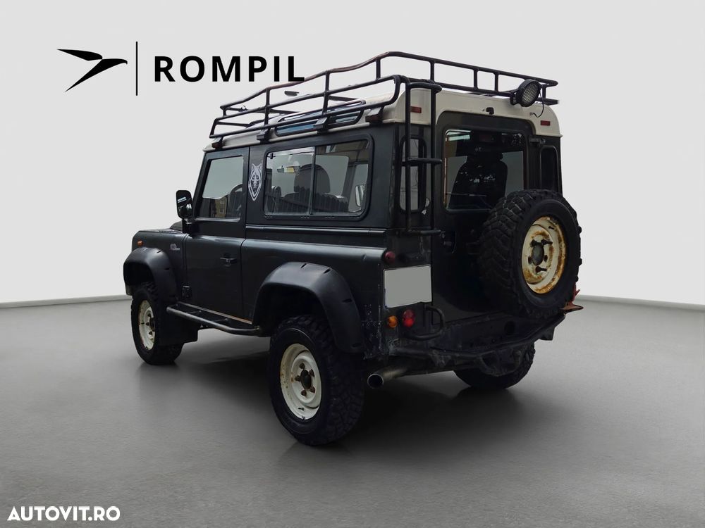Land Rover Defender - 5