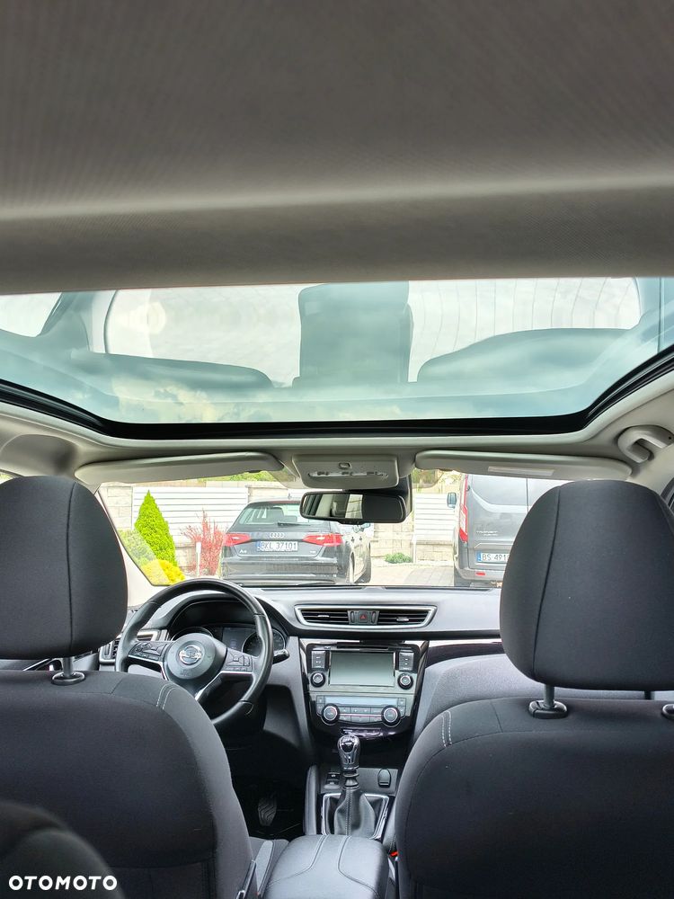 Nissan Qashqai 1.3 DIG-T N-Connecta EU6d - 23