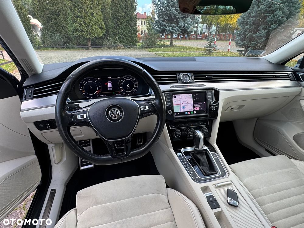 Volkswagen Passat - 13