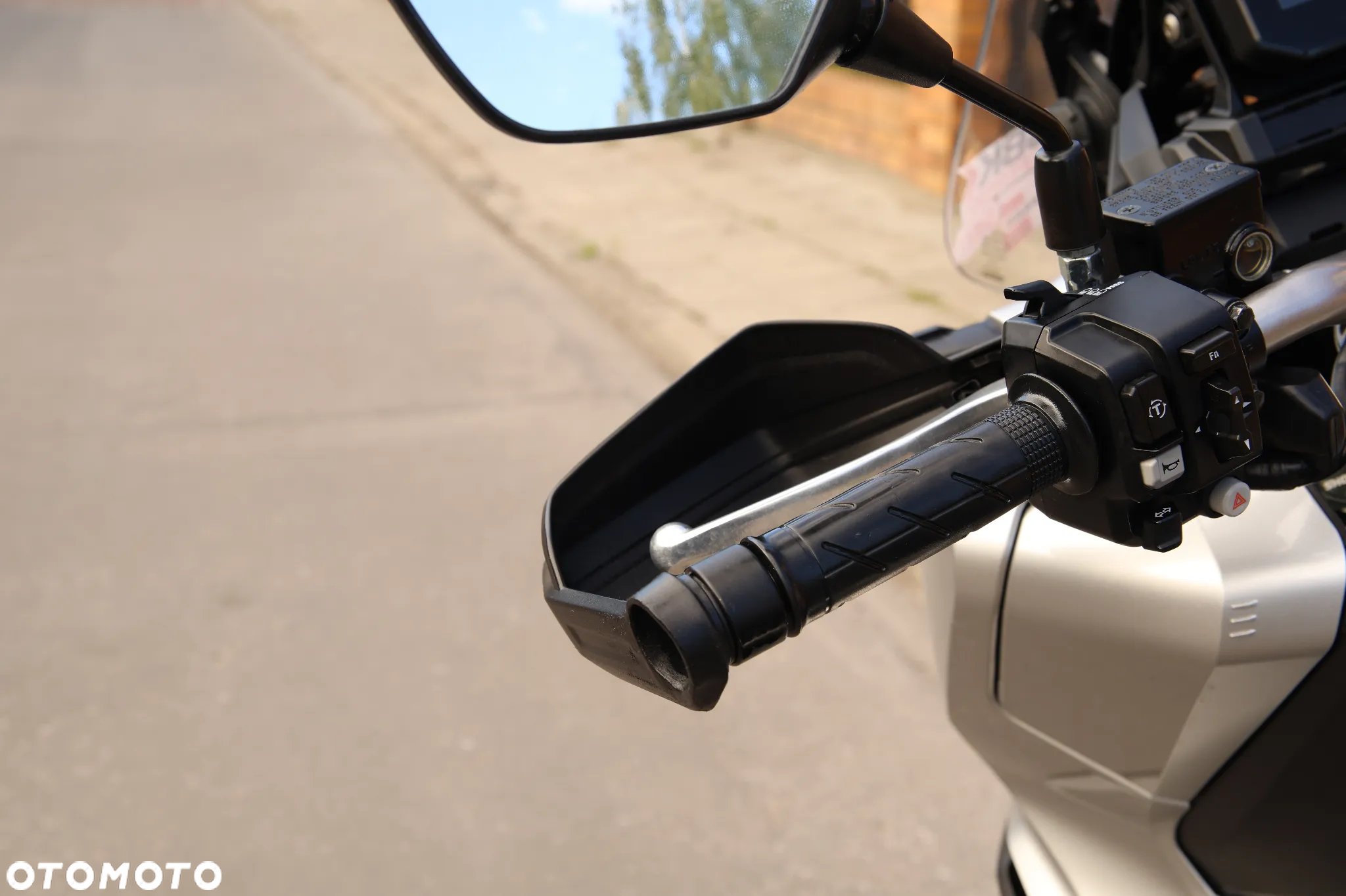 Honda ADV350 - 10