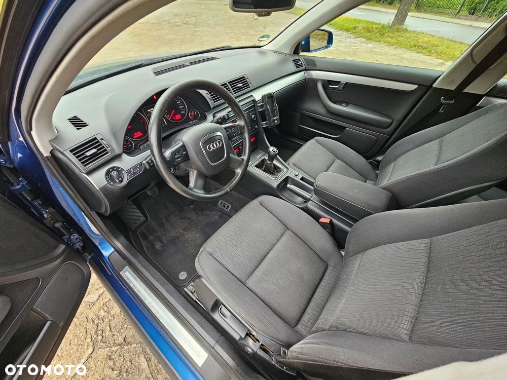 Audi A4 Avant - 9