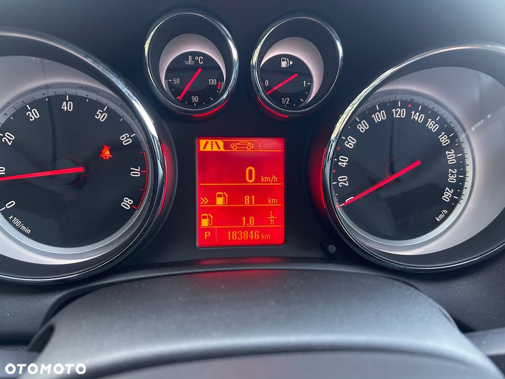 Opel Astra 1.4 Turbo Automatik - 24