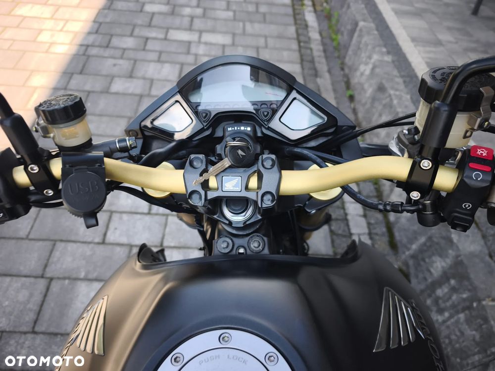 Honda CB - 8