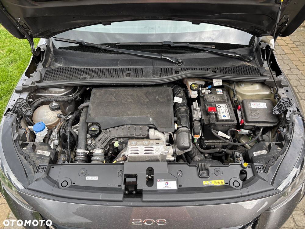 Peugeot 208 PureTech 100 GT - 11