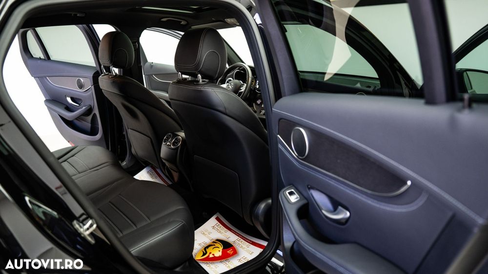Mercedes-Benz GLC Coupe 300 de 4Matic 9G-TRONIC - 16