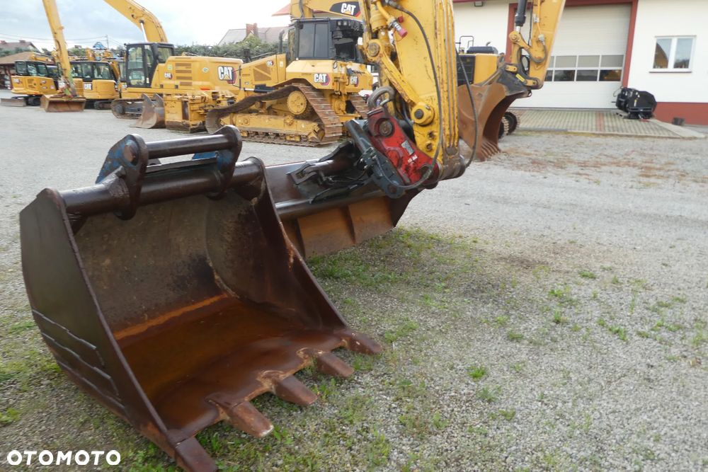 Komatsu PC 210LC-10 - 8