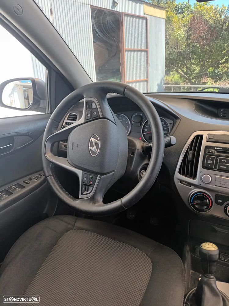 Hyundai i20 - 17