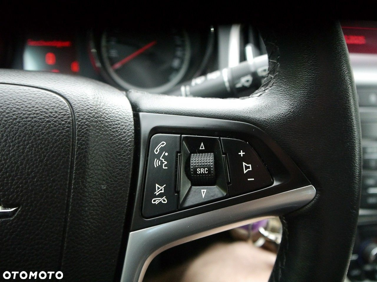 Opel Astra IV 1.4 T Cosmo - 27