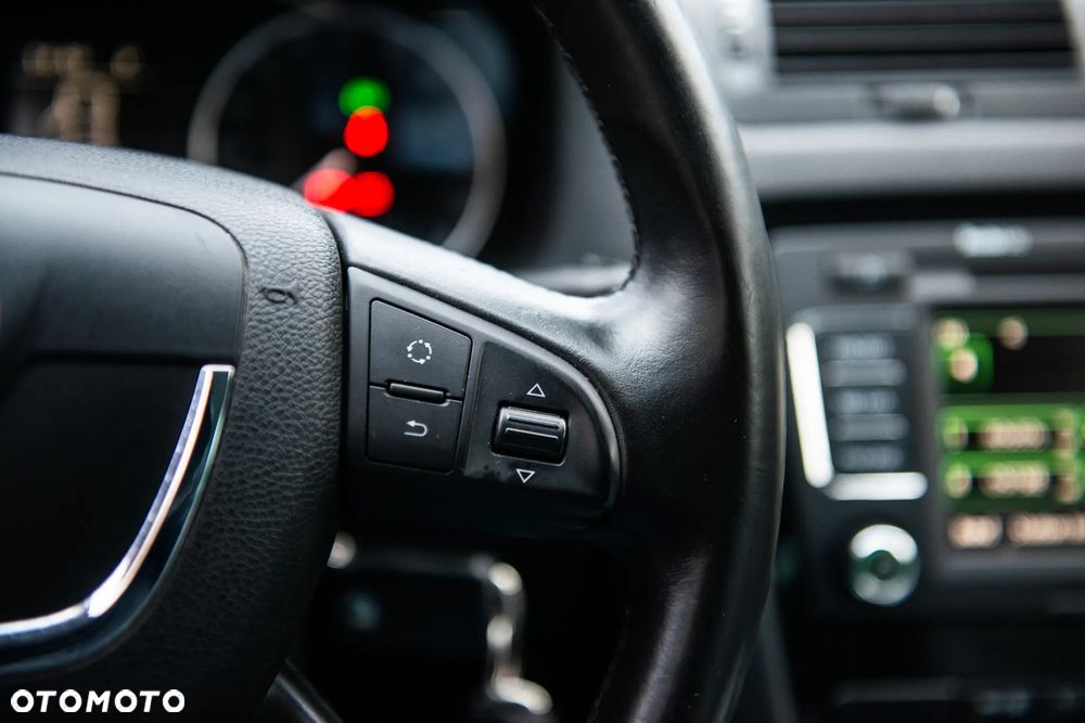 Skoda Octavia 1.8 TSI DSG Laurin & Klement - 36