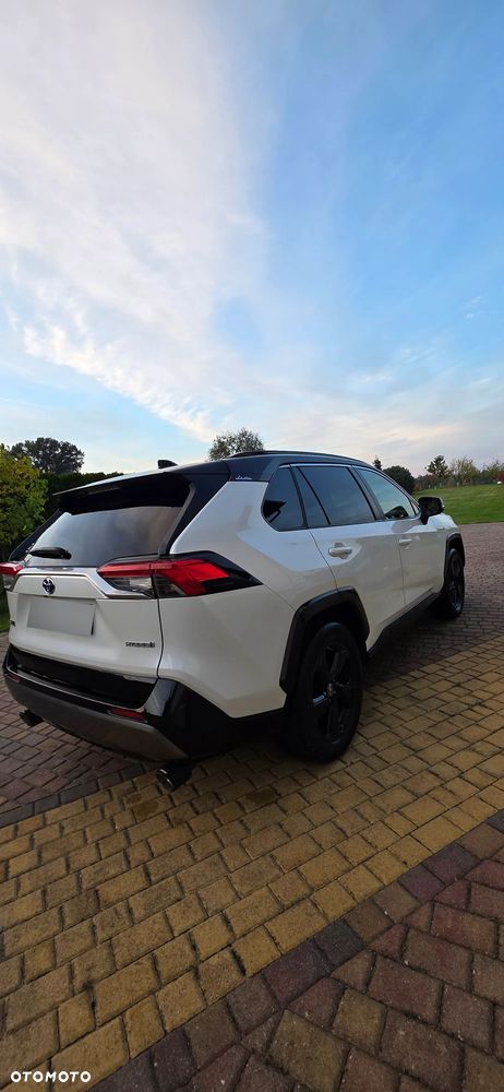 Toyota RAV4 - 8