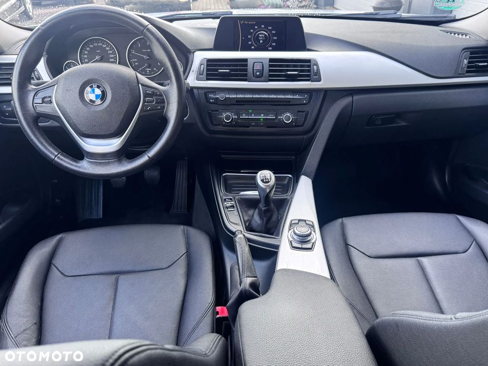 BMW Seria 3 316d Sport Line - 16