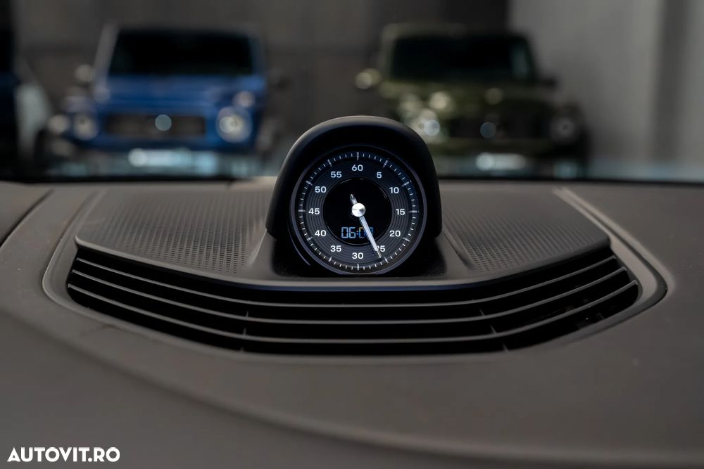 Porsche Taycan Standard - 27