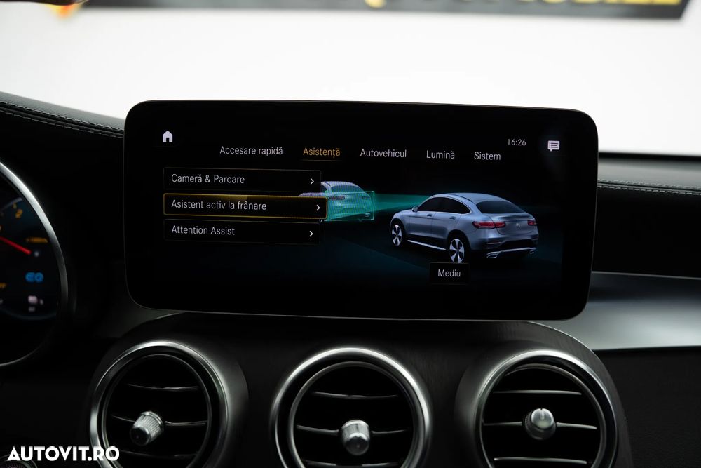 Mercedes-Benz GLC Coupe 300 de 4Matic 9G-TRONIC - 37
