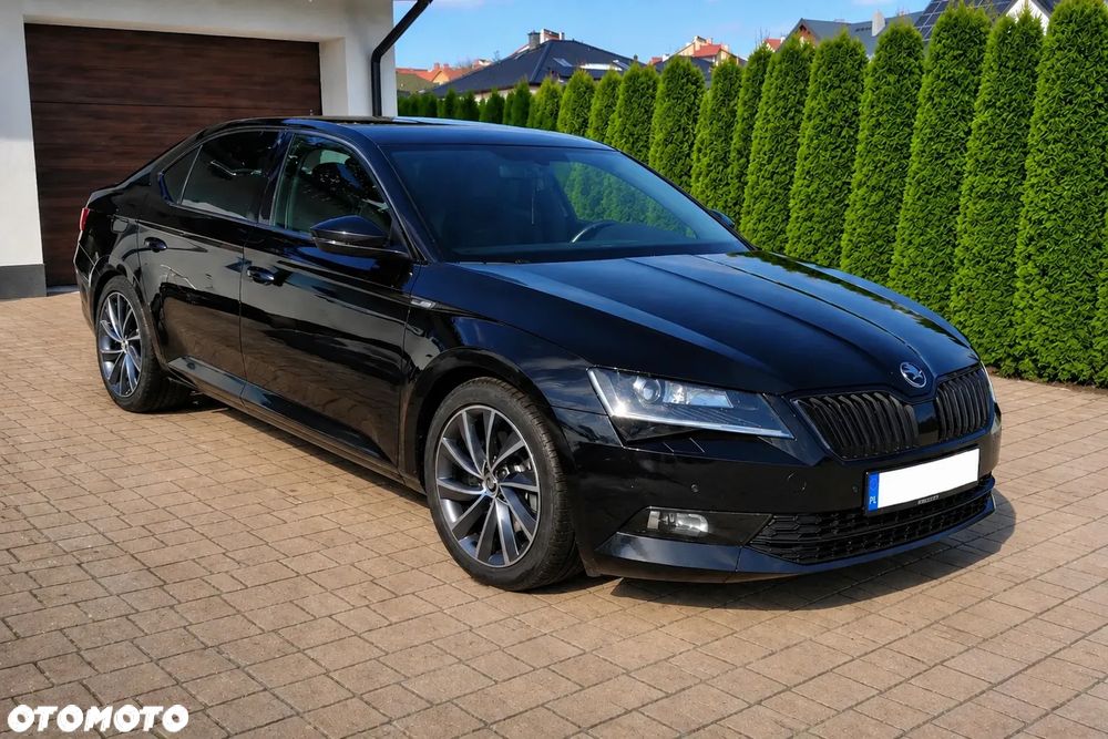 Skoda Superb 2.0 TDI Sportline DSG - 2