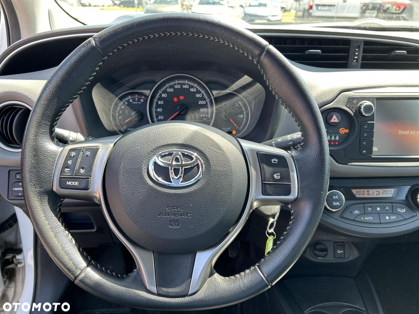 Toyota Yaris - 16