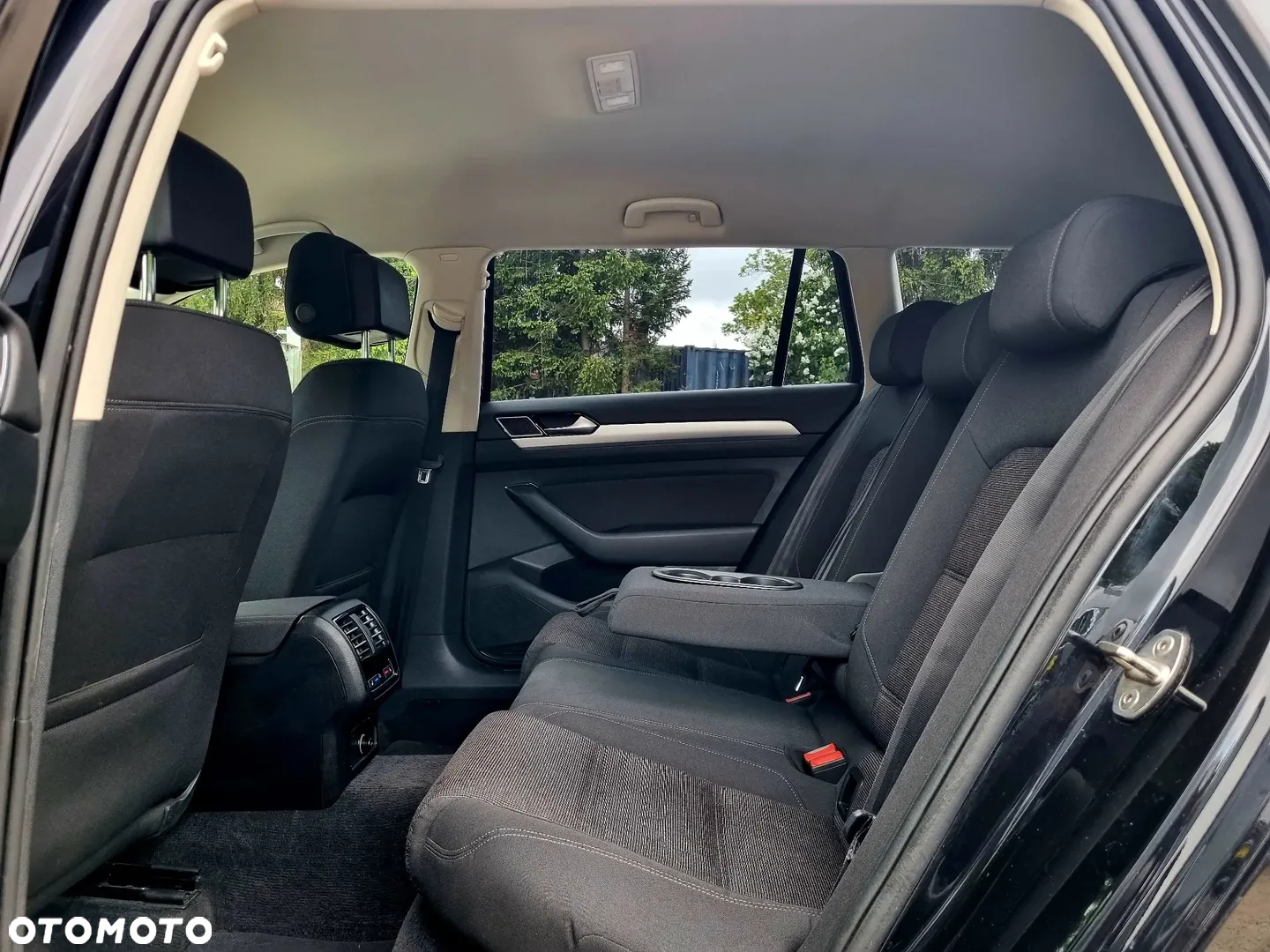 Volkswagen Passat 2.0 TDI BMT Comfortline DSG - 9