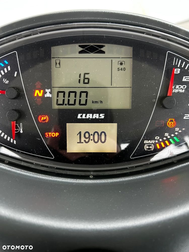 Claas ARION 630 CMATIC - 12
