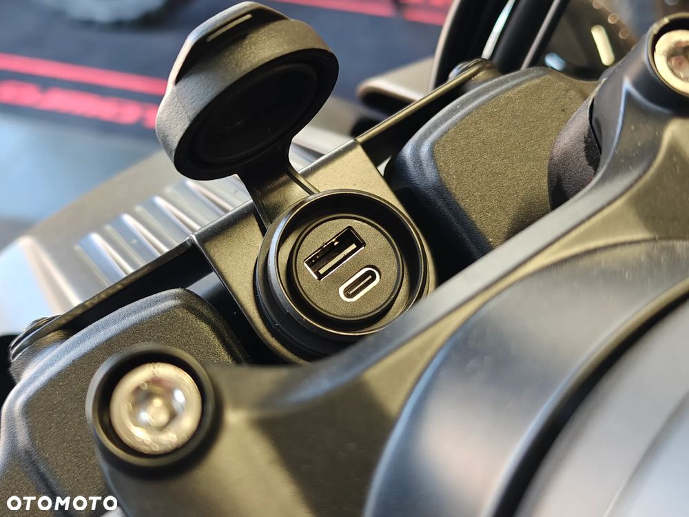 QJMOTOR SRV 700 - 16