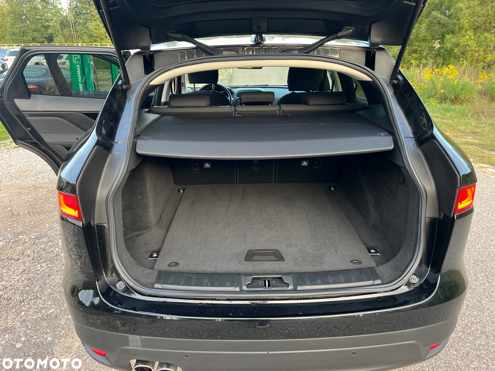 Jaguar F-Pace 2.0 i4D AWD Pure - 27