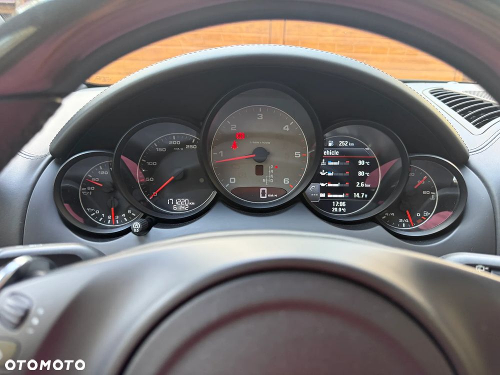 Porsche Cayenne - 20