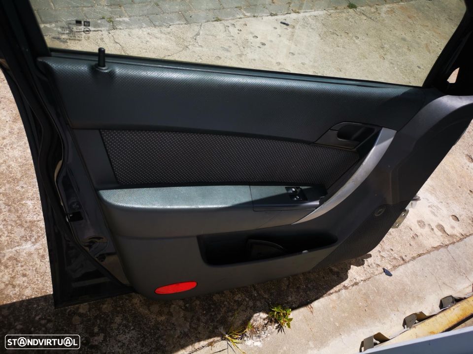 CHEVROLET AVEO PORTA FRENTE ESQUERDA - PF547 - 5
