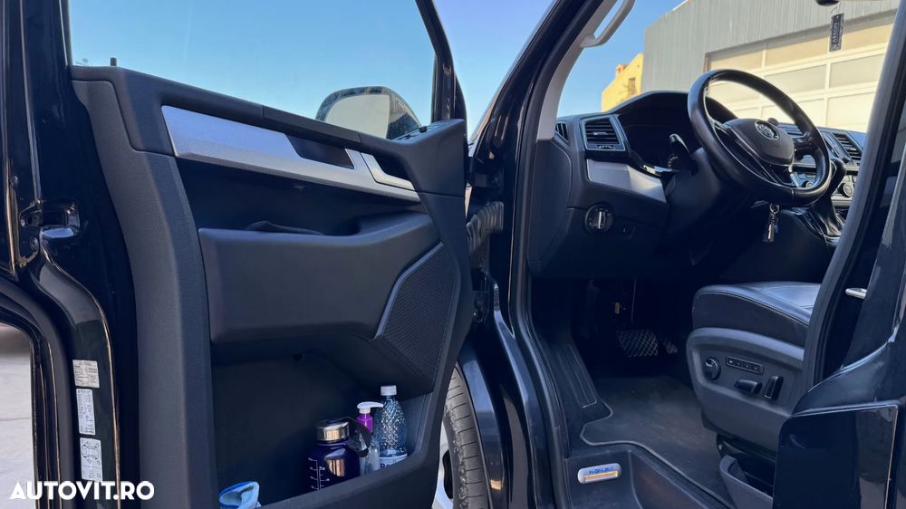 Volkswagen Multivan - 12